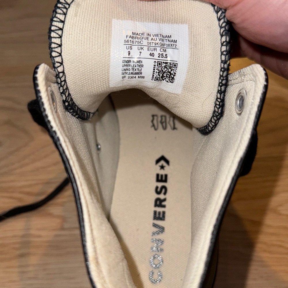 Converse Chuck Taylor All Star Black Leather High Tops – Size W9 - Picture 4 of 5